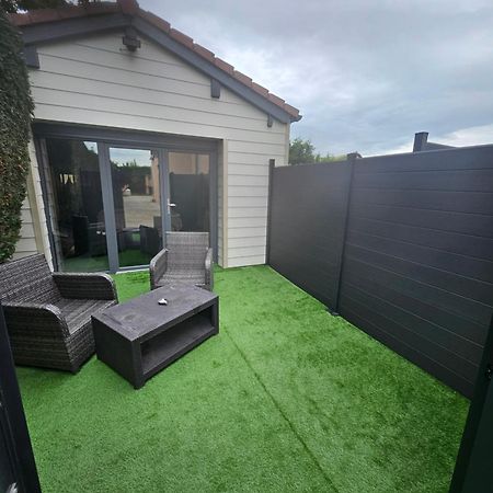 Hebergement Privee Jaccuzzi En Supplement Saint-Clair-du-Rhone Exteriör bild